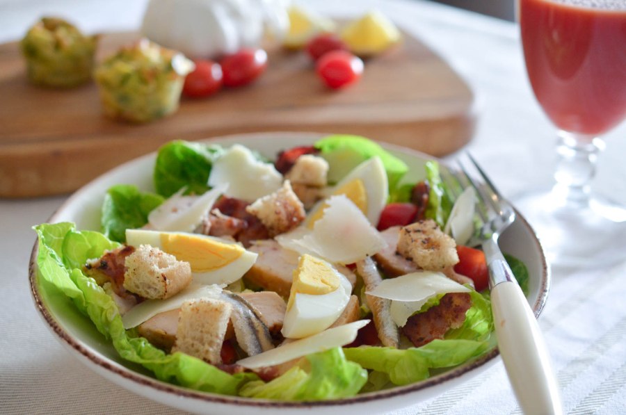 Греческий салат с курицей