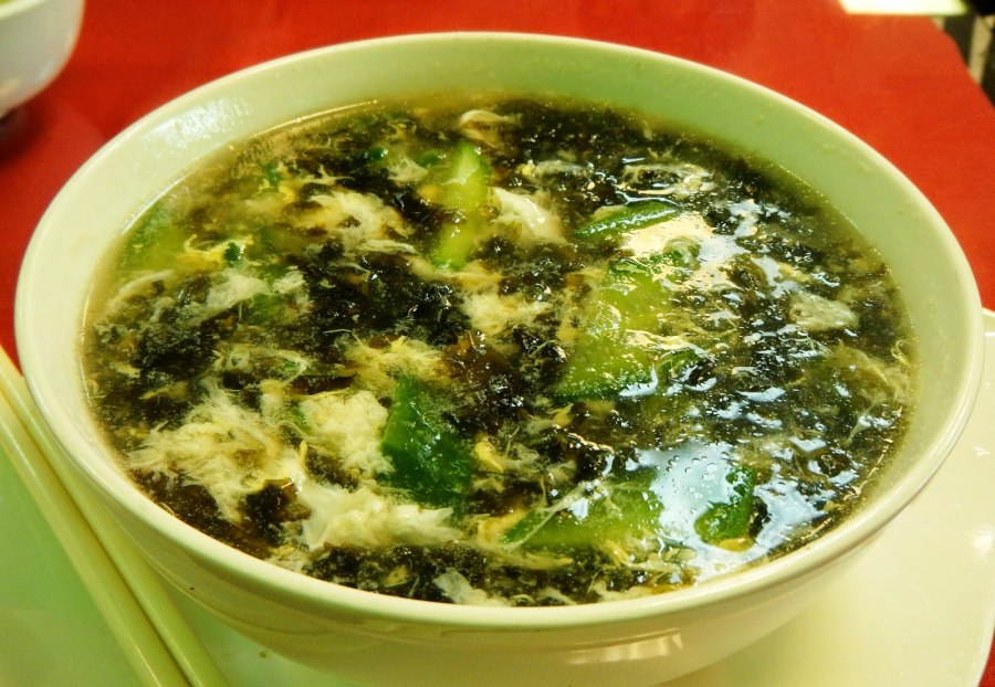 Суп из морской капусты с яйцом