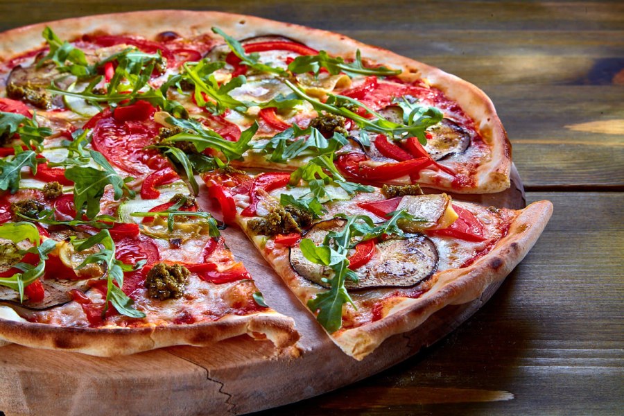 Пицца с оливками