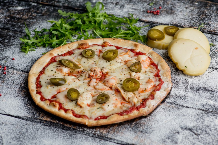 Пицца с курицей