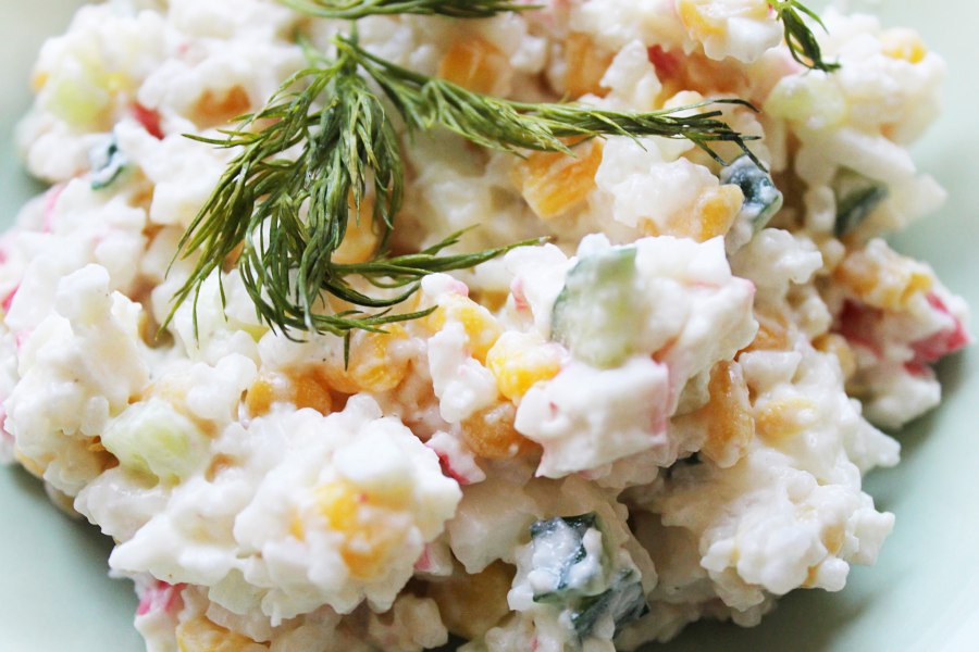 Салат с тунцом и рисом