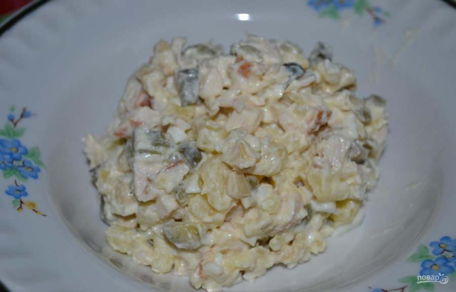 Салаты с отварной курятиной