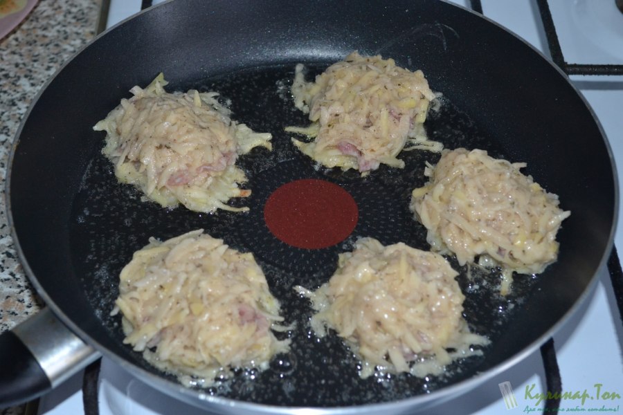 Драник большой на всю сковороду с фаршем