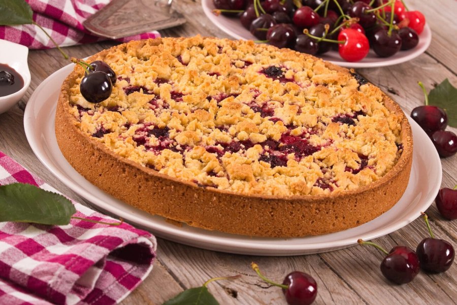 Пирог сладкий с крошкой