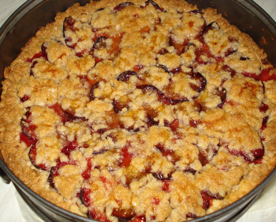 Крошка для пирога из муки и масла и сахара