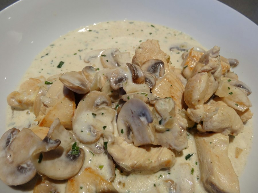 Сметанно грибной соус