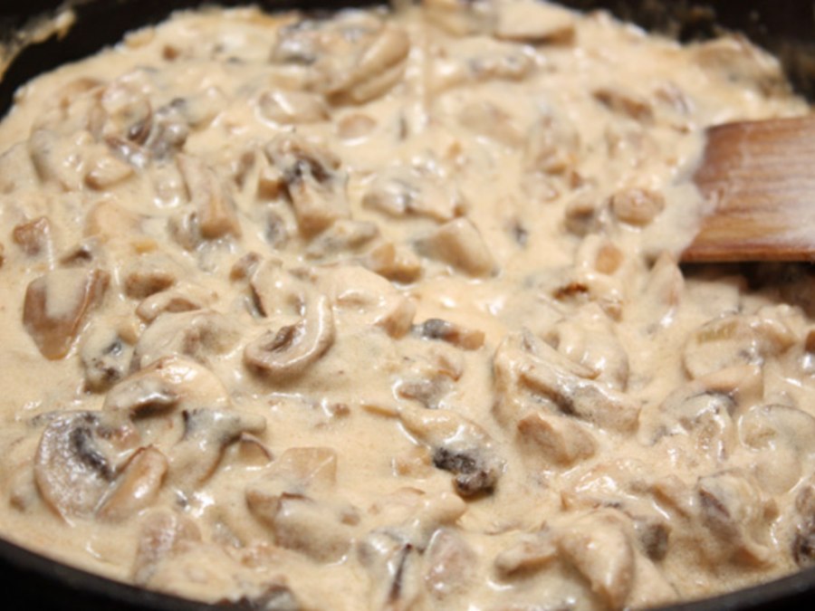 Грибы в сливочном соусе