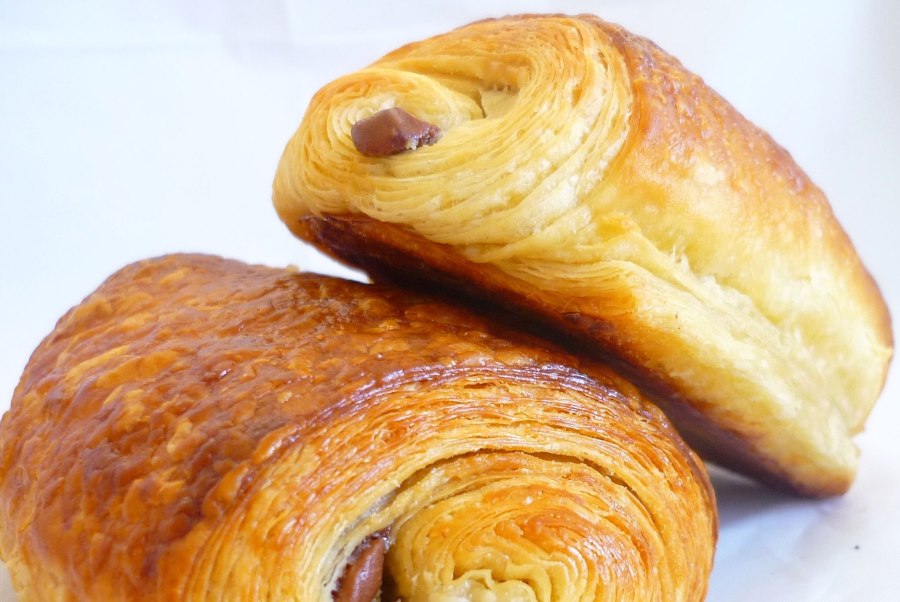 Слойка с повидлом из дрожжевого теста