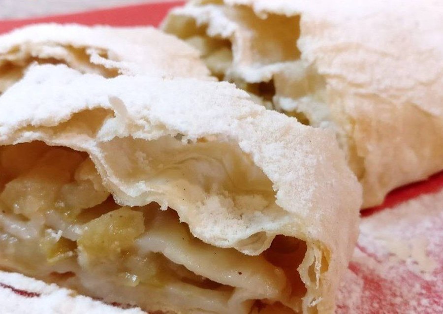 Рулетики из лаваша с творогом и яблоками