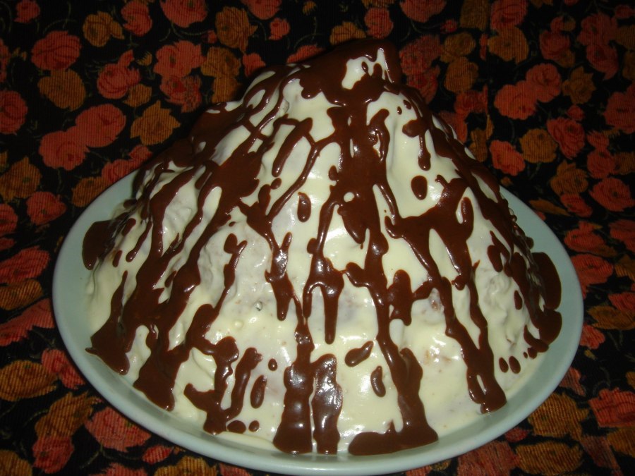 Торт Панчо с вишней и сметанным кремом