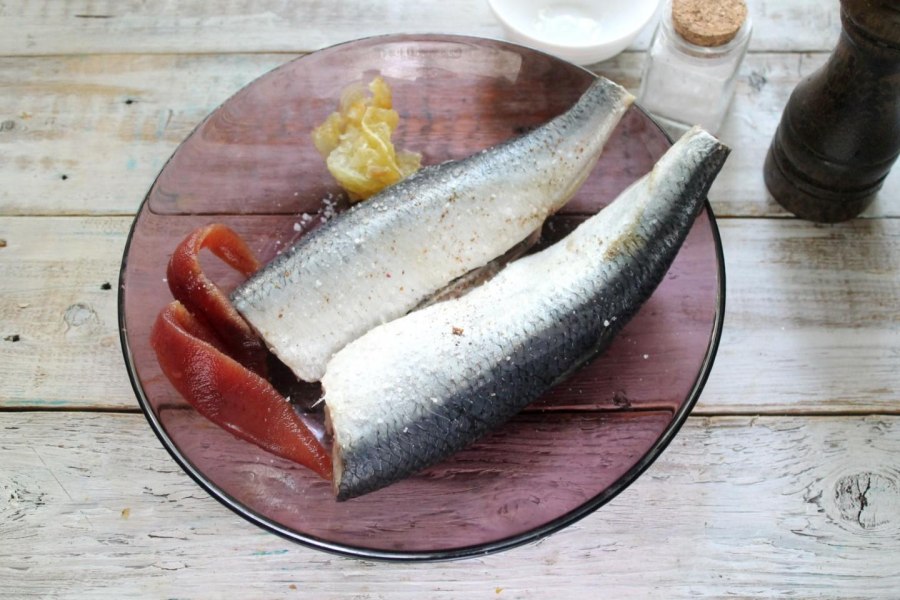 Закуска с селёдкой и французской горчицей