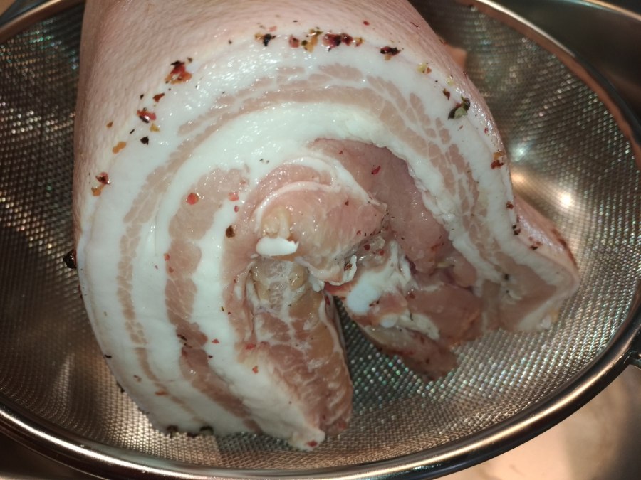 Ветчина рулет деревенский