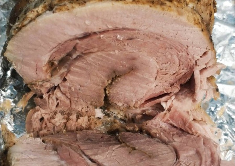 Рулет из сала со шкуркой