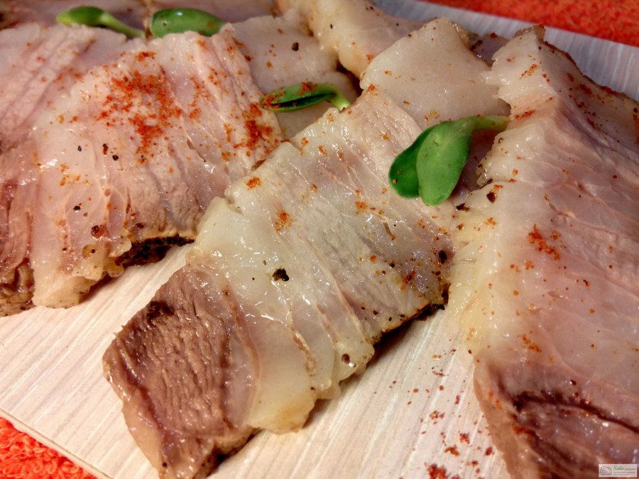 Мясной рулет из говядины