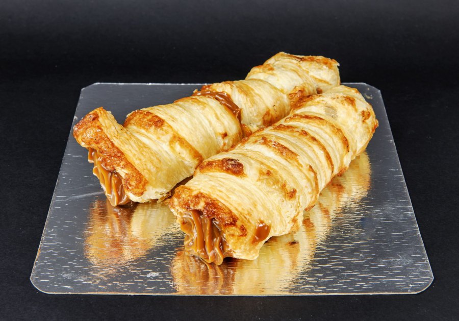 Трубочки из слоеного теста