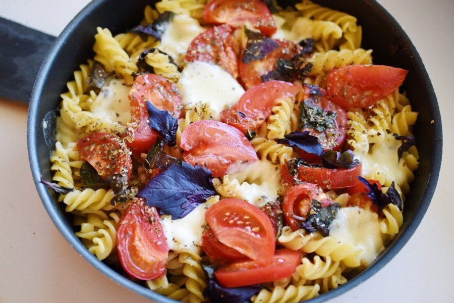 Спагетти с черри и базиликом