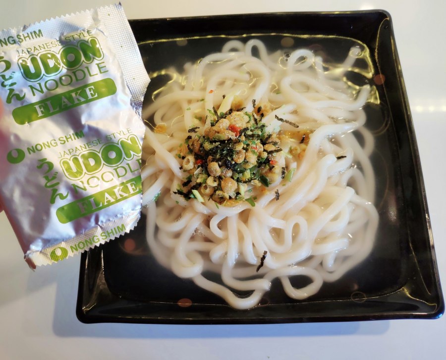 Чёрный удон доширак в Кингисеппе