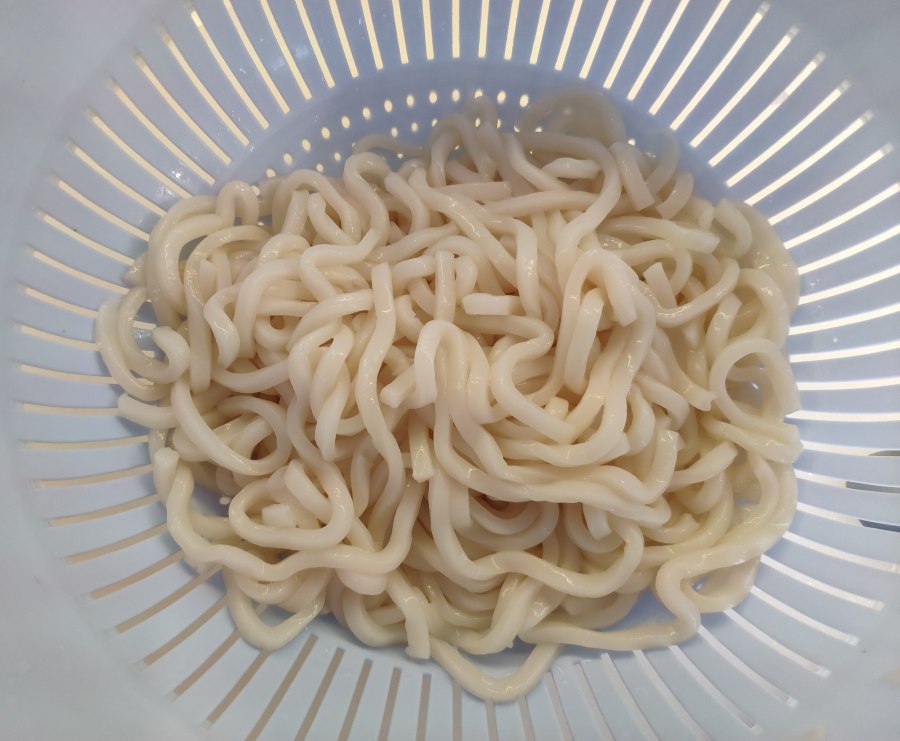 Чёрный удон доширак в Кингисеппе