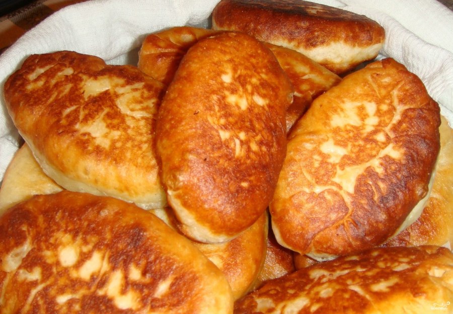 Пирожки на сковороде из дрожжевого теста