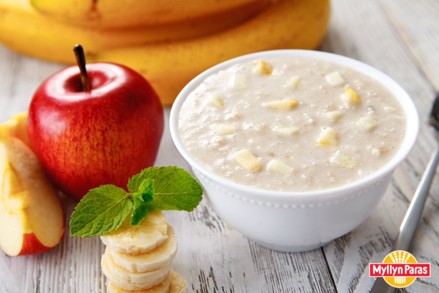 Овсянка с бананом и орехами