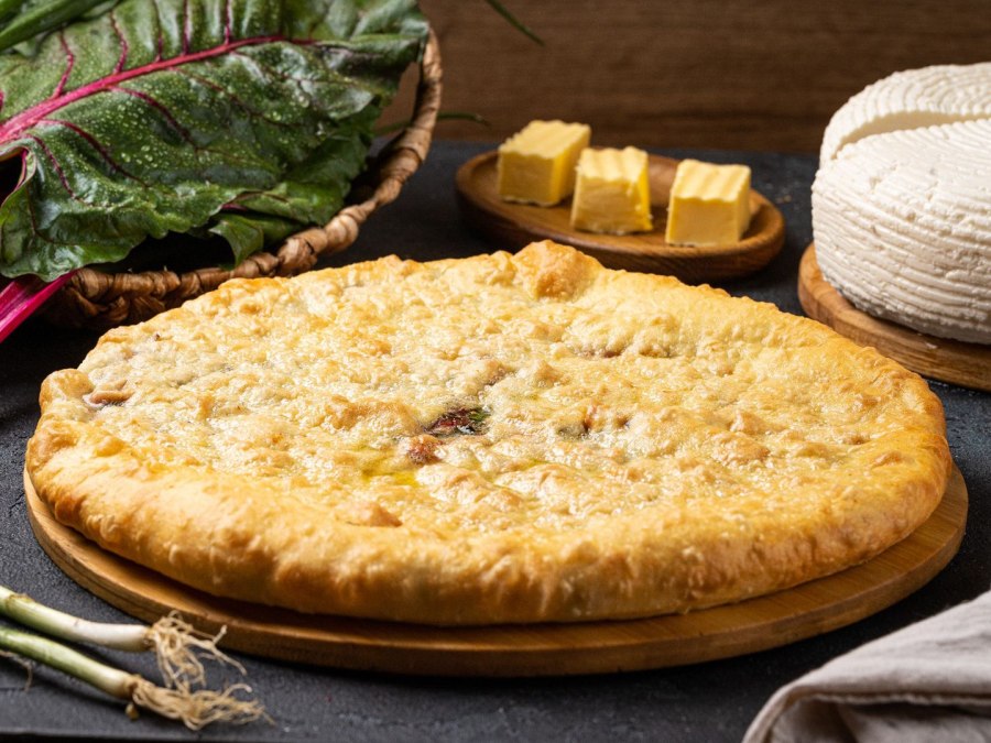 Осетинский пирог Уалибах (сырный)
