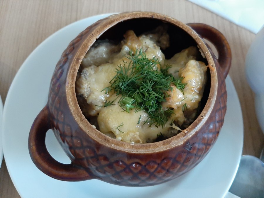 Говядина в горшочках с картошкой