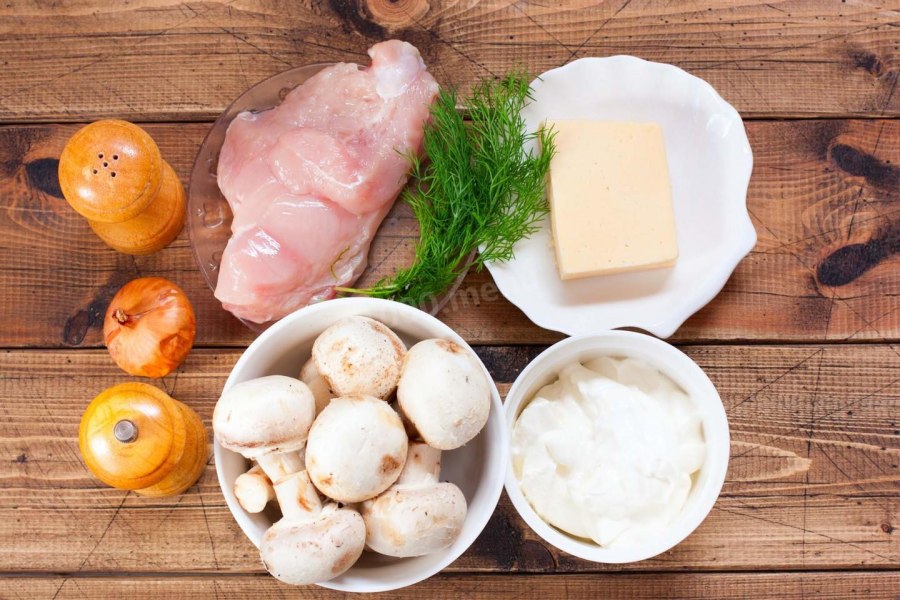 Куриное филе с грибами