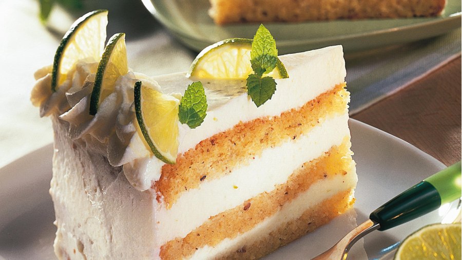 Лимонно черничный торт