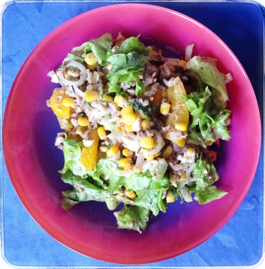 Тунец авокадо кукуруза