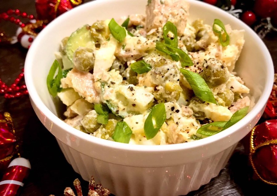 Салат с тунцом