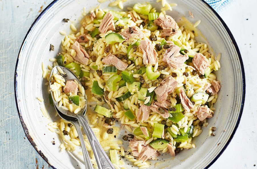 Салат с тунцом и яйцом