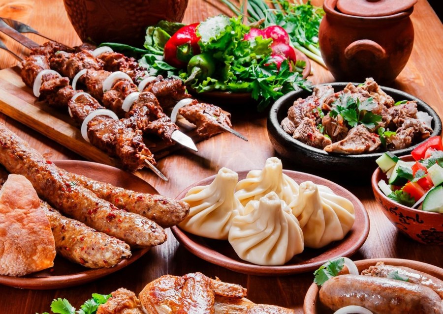 Грузинская еда застолье