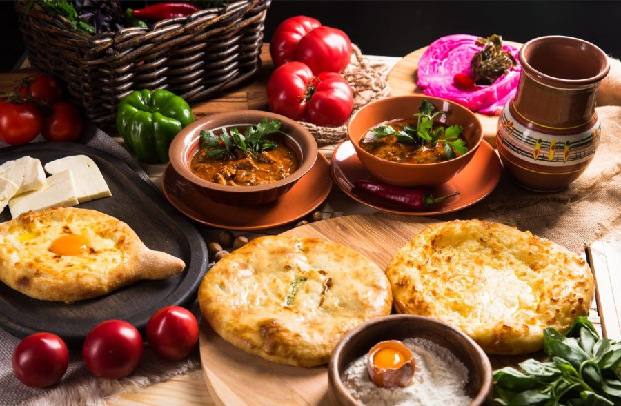 Грузинское застолье Инаури