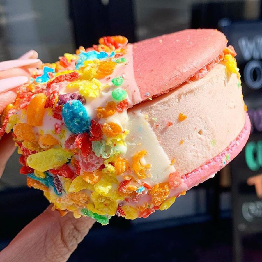 Мороженое бутерброд