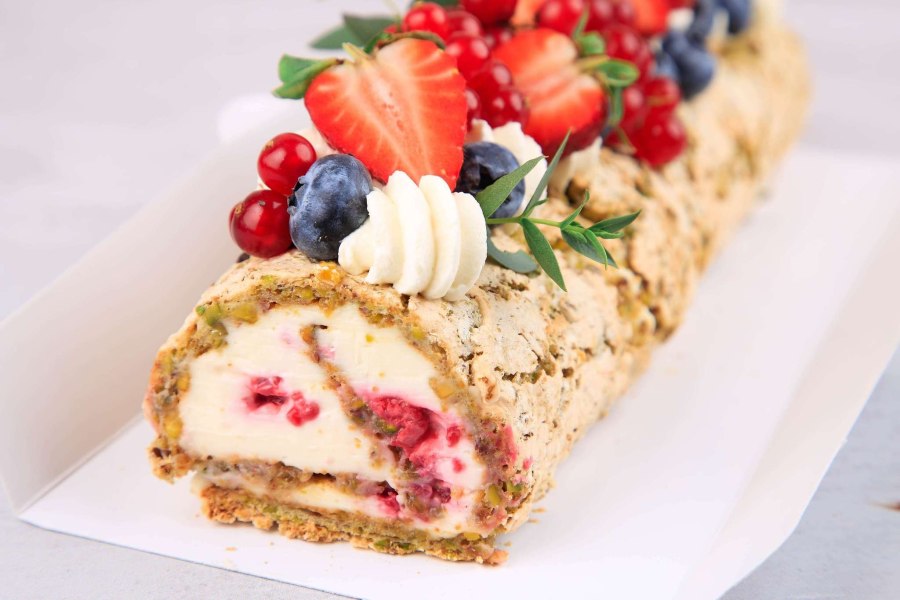 Alex Milano меренговый рулет