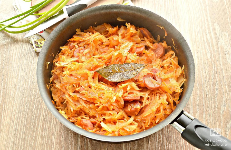 Солянка с сосисками