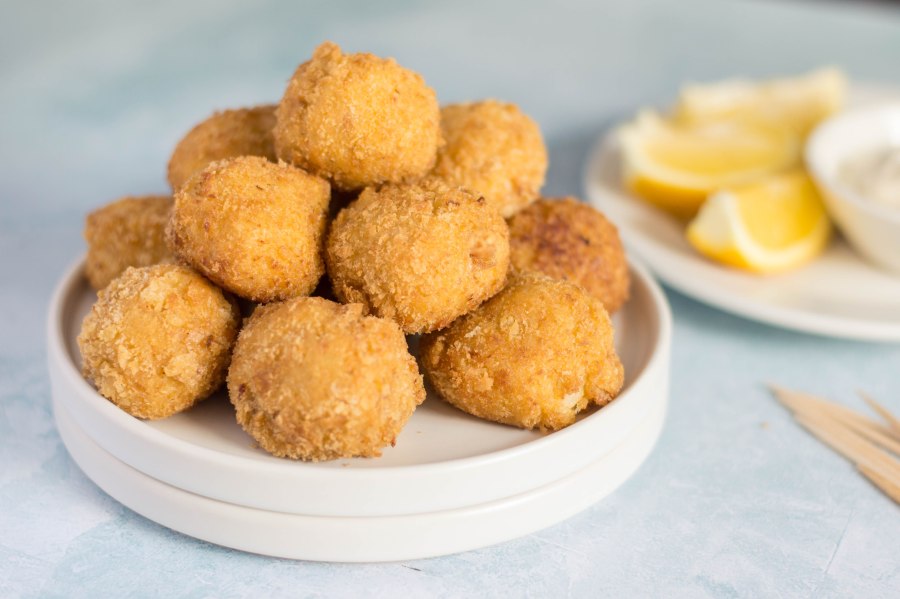 Крабовые шарики во фритюре
