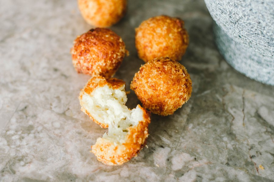 Сырные шарики васаби