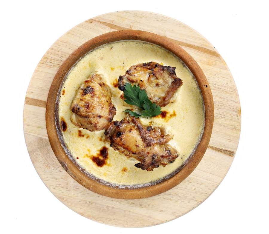 Гедлибже (курица, тушенная в сметане)