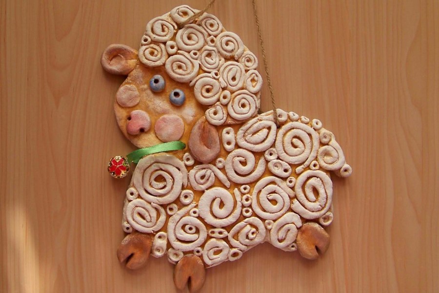 Позы из соленого теста