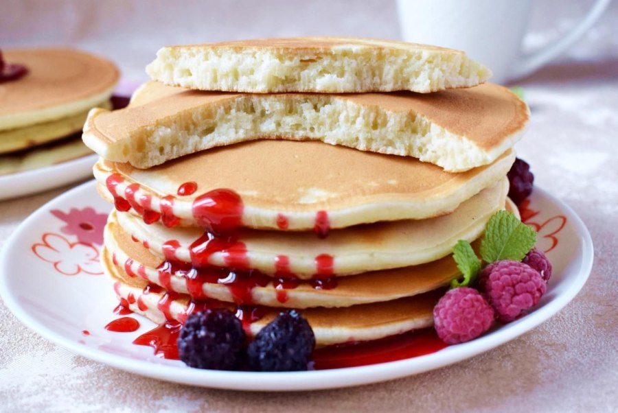 Блинчиками в попу / Crepes aux culs (2013)