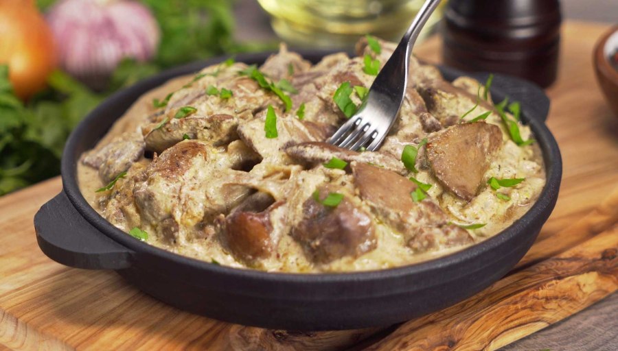 Печень в сметанном соусе