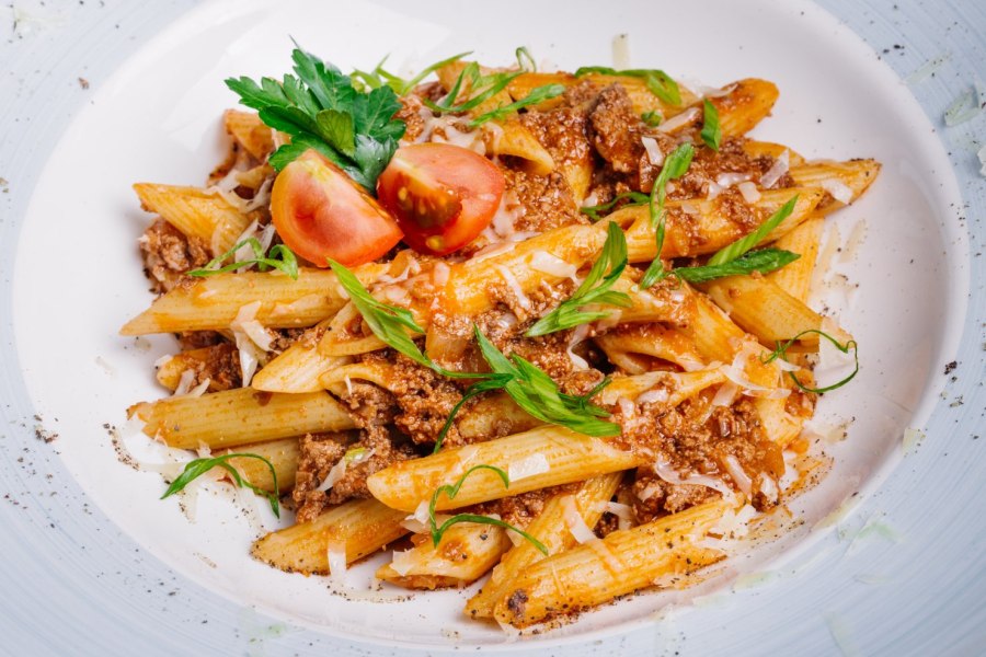 Макароны по-флотски с тушенкой