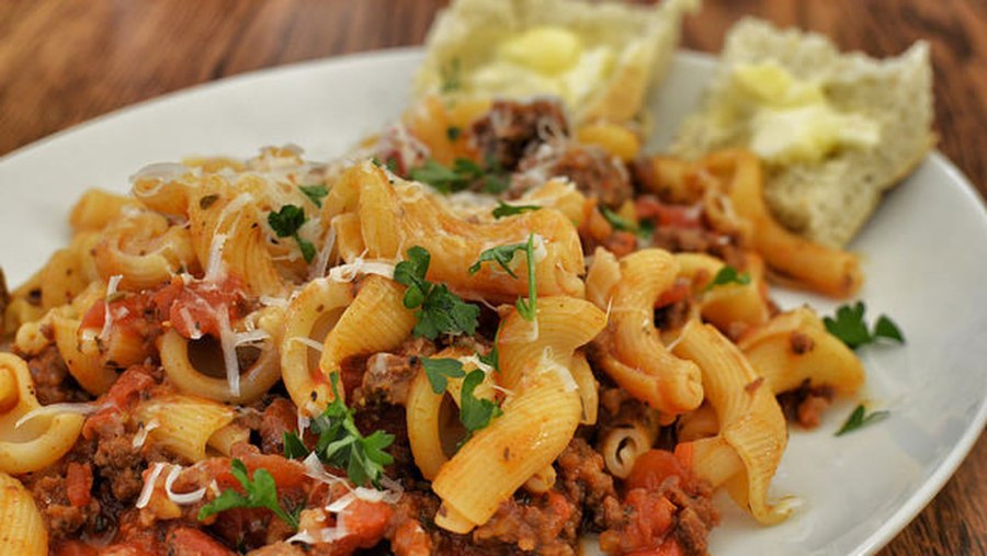 Макароны по-флотски с тушенкой