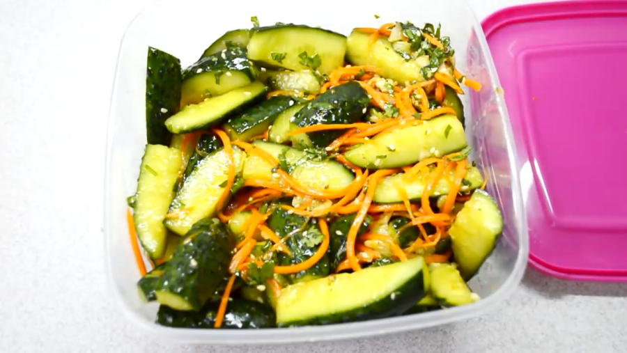 Малосольные огурцы по корейски