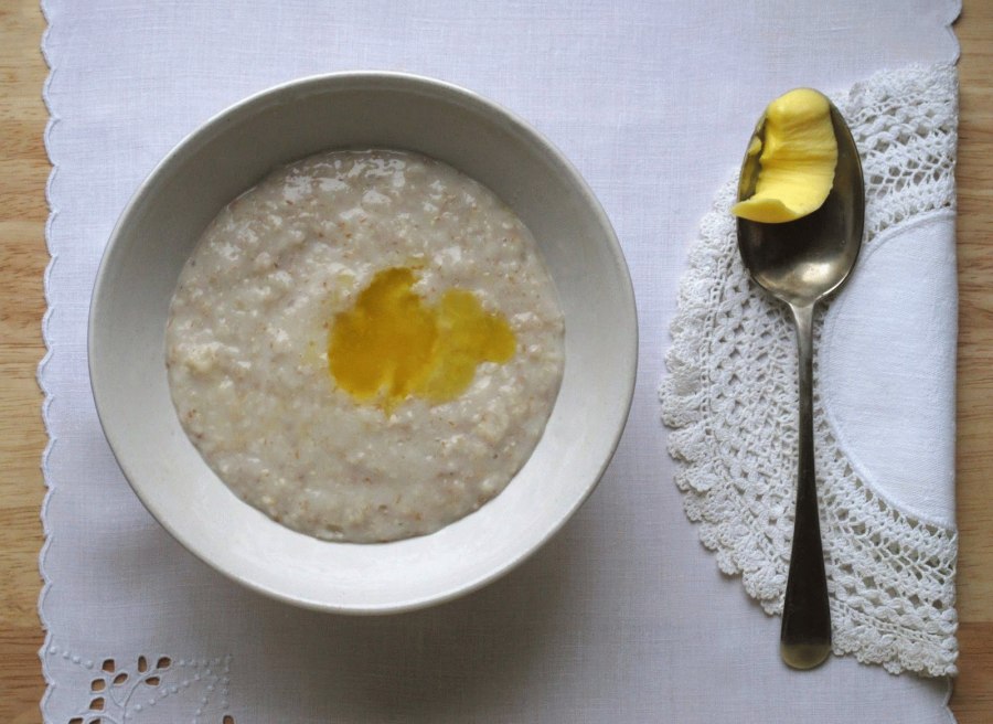 Каша молочная овсяная геркулесовая с маслом сливочным