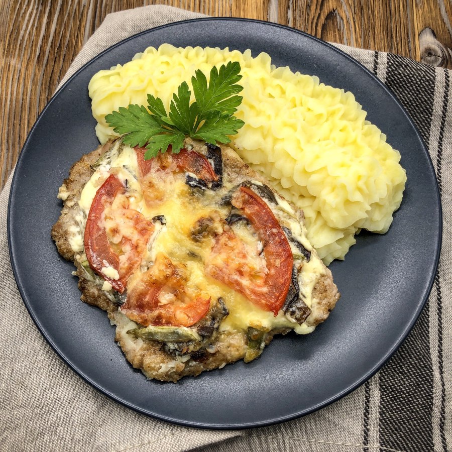 Блюдо мясо по французски