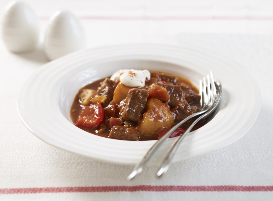 Куриная печень с подливкой на сковороде