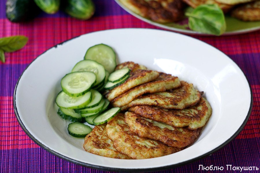 Кабачково-сырные оладьи