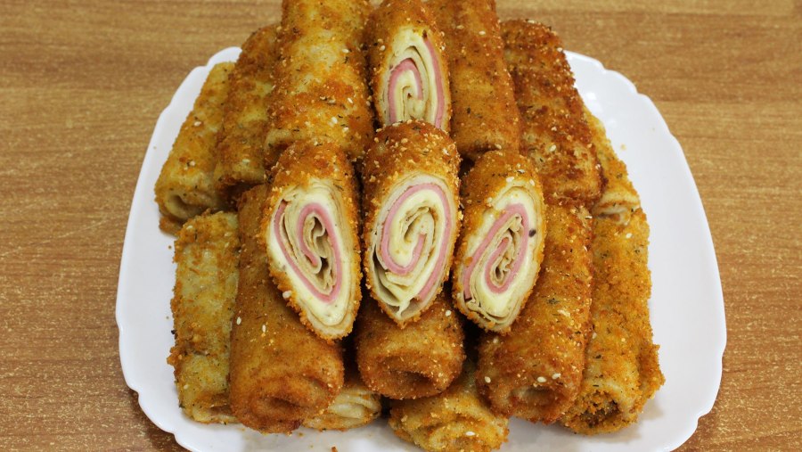 Рулетики из блинчиков